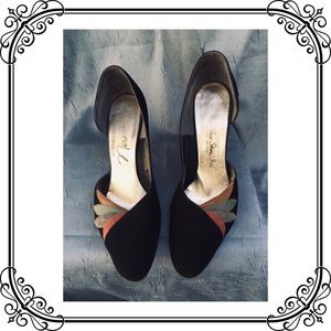 Real Vintage 1950s heels.